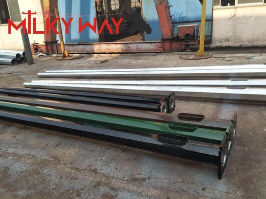 คุณภาพ  Hot Dip Galvanization Steel Power Pole Offering Tolerance Of Dimension Plus Minus Two Percent And Fifteen Years Warrently For Safety โรงงาน