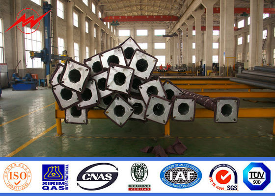 โคมไฟสนามกลางแจ้งแบบหลายด้าน 8M to 14M เสาไฟถนนที่มีก้าน Cross 2M