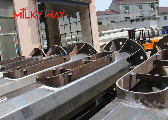 เสาเหล็กชุบสังกะสี 27.5m 32m ทางเลือกที่ต้องการสำหรับโครงสร้างที่ทนต่อการกัดกร่อนและการกัดกร่อน