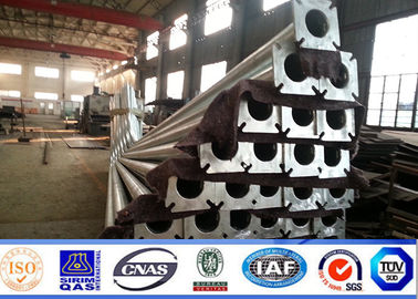 สายไฟเหล็กขนาด 6m 7m 8m สําหรับไฟฟ้าถนนประเภท Flange แบบที่มีความทนทานต่อลมสูง