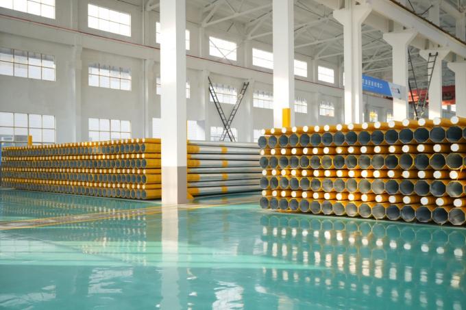 การออกแบบตามความต้องการ ตะกั่วไฟฟ้าสําหรับการส่องแสงถนน ไฟสวนสูงมีแรงต่อต้านลมสูงถึง 500 กม./ชม. 2